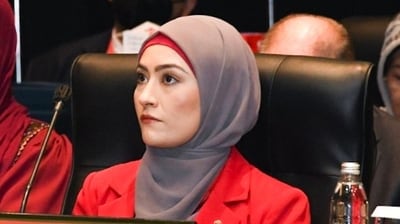 Fatima Payman is the first senator to wear a hijab inside Australia's parliament, according to local media. (X - @SenatorPayman)