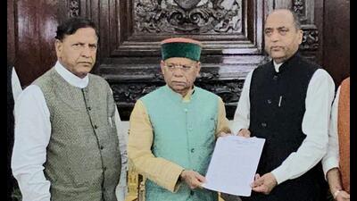 Himachal BJP leaders, along with leader of Opposition Jai Ram Thakur submitting a memorandum to governor on Wednesday. (HT Photo) Himachal BJP leaders, along with leader of Opposition Jai Ram Thakur submitting a memorandum to governor on Wednesday. (HT Photo)