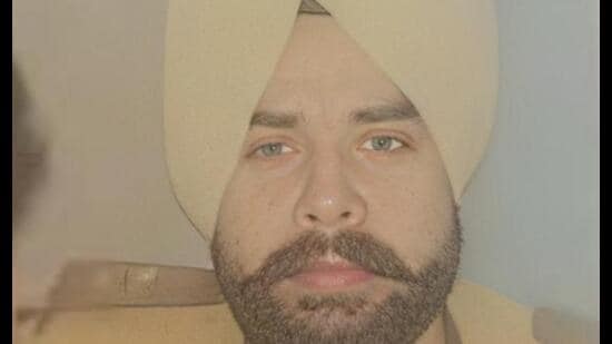 The accused, Jitendra Singh Khera, posed as a sub-inspector to gain victims’ trust. (Sourced)