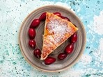 It is exceptionally light, with milky-sweet ricotta balanced by tangy, brightly hued fruit preserves.(Freepik)