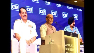 Defence minister Rajnath Singh addresses the Confederation of Indian Industry annual summit in New Delhi. (HT PHOTO) Defence minister Rajnath Singh addresses the Confederation of Indian Industry annual summit in New Delhi. (HT PHOTO)