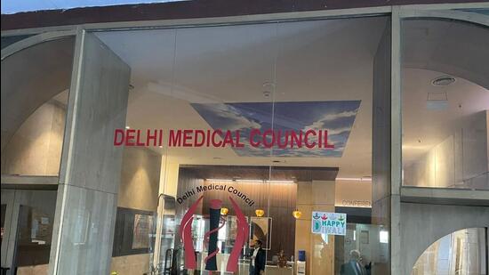 The court was hearing a petition filed in December 2023 by advocate Sachin Jain, who cited the case of Neeraj Aggarwal, a self-styled surgeon arrested in November for allegedly conducting botched surgeries that resulted in multiple deaths. (Delhi Medical Council)
