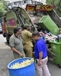 Mumbai, India - May 16, 2025: BMC`s garbage truck collecting garbage from designated area at Prabhadevi in Mumbai, India, on Friday, May 16, 2025. (Photo by Anshuman Poyrekar/ Hindustan Times) (Hindustan Times)