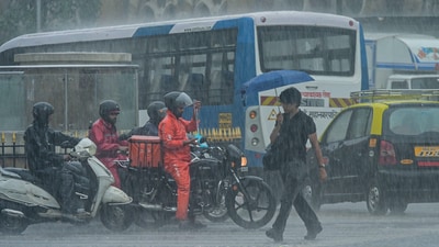 The Met Centre has also issued a red alert for rainfall for eight districts and an orange alert for six districts in Kerala. (Vijay Gohil) The Met Centre has also issued a red alert for rainfall for eight districts and an orange alert for six districts in Kerala. (Vijay Gohil)