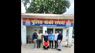 Acting on a tip-off, Crime Branch Unit 4, Anti-Gunda Squad and cyber cell of Pimpri-Chinchwad police arrested Chavan from Sonauli in Uttar Pradesh on Friday morning. (HT) Acting on a tip-off, Crime Branch Unit 4, Anti-Gunda Squad and cyber cell of Pimpri-Chinchwad police arrested Chavan from Sonauli in Uttar Pradesh on Friday morning. (HT)