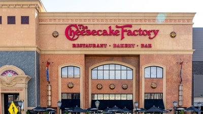 The Cheesecake Factory is expanding, with one new store opened in 2025 and plans for three to four more in 2026. (Eater,com) The Cheesecake Factory is expanding, with one new store opened in 2025 and plans for three to four more in 2026. (Eater,com)