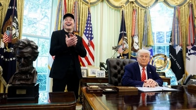 US President Donald Trump, right, and Elon Musk, chief executive officer of Tesla Inc., during a news conference in the Oval Office of the White House in Washington, DC, US, on Friday, May 30, 2025. The event gives an opportunity for the president and his largest campaign benefactor to dispel any notion of an acrimonious divorce. Photographer: Francis Chung/Politico/Bloomberg (Bloomberg) US President Donald Trump, right, and Elon Musk, chief executive officer of Tesla Inc., during a news conference in the Oval Office of the White House in Washington, DC, US, on Friday, May 30, 2025. The event gives an opportunity for the president and his largest campaign benefactor to dispel any notion of an acrimonious divorce. Photographer: Francis Chung/Politico/Bloomberg (Bloomberg)