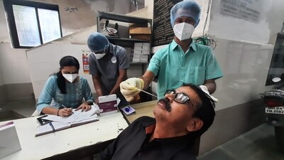 States step up preventative measures like maintaining isolation beds, oxygen supplies, PPE kits, N-95 masks and antibiotics. (HT Photo/Praful Gangurde) States step up preventative measures like maintaining isolation beds, oxygen supplies, PPE kits, N-95 masks and antibiotics. (HT Photo/Praful Gangurde)