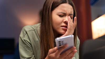 Screentime is at an all-time high, causing eye strain. Nutrition, however, can play an important role in safeguarding vision. (Freepik) Screentime is at an all-time high, causing eye strain. Nutrition, however, can play an important role in safeguarding vision. (Freepik)