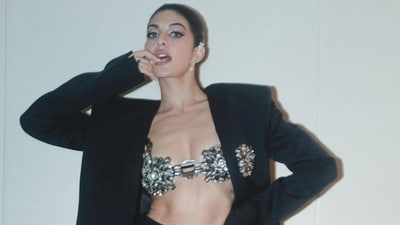 Jacqueline Fernandez wows fans with her latest outfit. Jacqueline Fernandez wows fans with her latest outfit.