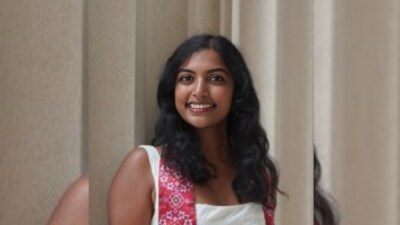 Megha Vemuri wore a red keffiyeh, a scarf that shows support for Palestine, as she spoke to fellow graduates at MIT (LinkedIn/@MeghaVemuri) Megha Vemuri wore a red keffiyeh, a scarf that shows support for Palestine, as she spoke to fellow graduates at MIT (LinkedIn/@MeghaVemuri)