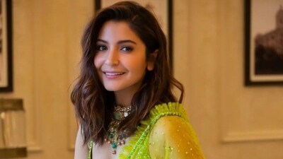 Shop Anushka Sharma’s top 4 ethnic on-screen looks: From Rab Ne to Sui Dhaaga! (Pinterest) Shop Anushka Sharma’s top 4 ethnic on-screen looks: From Rab Ne to Sui Dhaaga! (Pinterest)