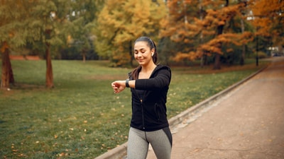 Walking is a daily essential to keep you active. (Freepik) Walking is a daily essential to keep you active. (Freepik)