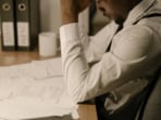 A Reddit post by an Indian engineer highlights emotional and practical struggles.
A Reddit post by an Indian engineer highlights emotional and practical struggles.