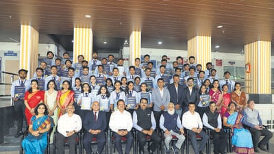 1st batch of engg grads tutored in Marathi join the workforce 1st batch of engg grads tutored in Marathi join the workforce