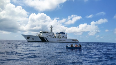 The Indian coast guard offered humanitarian aid to a man who had a heart attack on a ship (Indian Coast Guard-X)