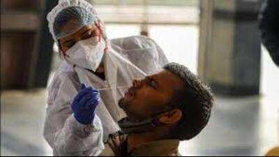 Amid a fresh uptick in COVID-19 infections, health authorities in Punjab plan to ramp up testing across districts, following the detection of six new cases and one death over the past week. (HT File) Amid a fresh uptick in COVID-19 infections, health authorities in Punjab plan to ramp up testing across districts, following the detection of six new cases and one death over the past week. (HT File)