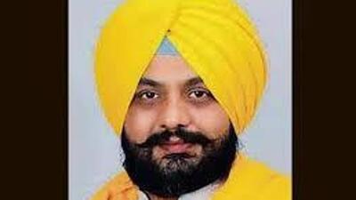 Punjabindustries and investment promotion minister Tarunpreet Singh Sond said the policy aims to address the long-standing demand from industrialists and property owners for a structured and transparent mechanism for clubbing and de-clubbing of plots under PSIEC. (HT File) Punjabindustries and investment promotion minister Tarunpreet Singh Sond said the policy aims to address the long-standing demand from industrialists and property owners for a structured and transparent mechanism for clubbing and de-clubbing of plots under PSIEC. (HT File)