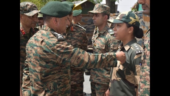 Army chief Gen Upendra Dwivedi honouring BSF Assistant Commandant Neha Bhandari in Akhnoor on Saturday. (Courtesy: X)