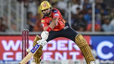 Shreyas Iyer top-scored, smacking 87* off 41 balls, and also hit the match-winning six. (AFP)