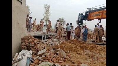 Five migrant workers were buried alive and 28 others sustained injuries after an illegal factory at Fatuhiwala was razed due to an explosion. (PTI)