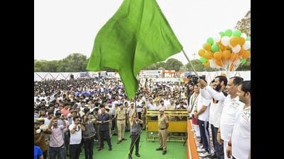 Haryana CM Nayab Singh Saini flags off a marathon themed "Ek Daud Rashtra ke Naam" in Gurugram on Sunday. (Sourced) Haryana CM Nayab Singh Saini flags off a marathon themed "Ek Daud Rashtra ke Naam" in Gurugram on Sunday. (Sourced)