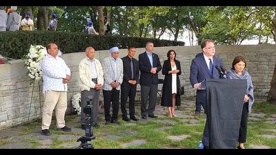 Mourners at the memorial to the victims of Air India flight 182 at Stanley Park in Vancouver,Canada gathered on June 23 last year. (HT Photo) Mourners at the memorial to the victims of Air India flight 182 at Stanley Park in Vancouver,Canada gathered on June 23 last year. (HT Photo)