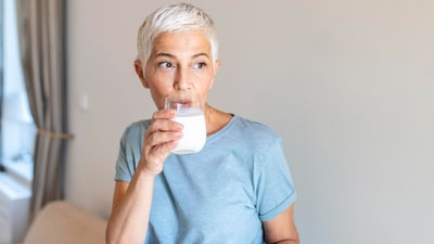 Fitness coach recommends a nutrient-rich smoothie for women over 50 to boost energy and reduce joint pain. (Freepik) Fitness coach recommends a nutrient-rich smoothie for women over 50 to boost energy and reduce joint pain. (Freepik)