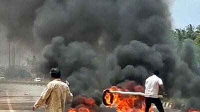 Farmers protest against the Karnataka government over the Hemavathi Express Link Canal, through which water would be sent to Magadi and Ramanagara, on Saturday. (ANI) Farmers protest against the Karnataka government over the Hemavathi Express Link Canal, through which water would be sent to Magadi and Ramanagara, on Saturday. (ANI)