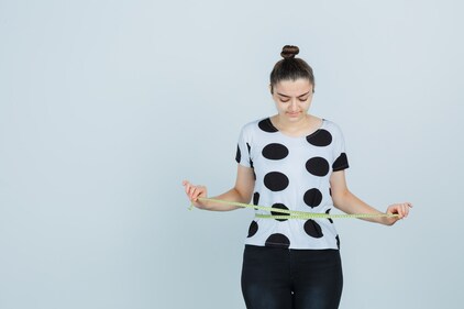 Since a calorie deficit is important for weight loss, intermittent fasting can be directly beneficial in shedding inches, as it helps manage eating patterns and reduce overall calorie intake. (Freepik) Since a calorie deficit is important for weight loss, intermittent fasting can be directly beneficial in shedding inches, as it helps manage eating patterns and reduce overall calorie intake. (Freepik)