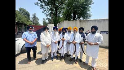Akal Takht acting jathedar Giani Kuldeep Singh Gargaj met Sikh prisoner Balwant Singh Rajoana in the Patiala central jail.