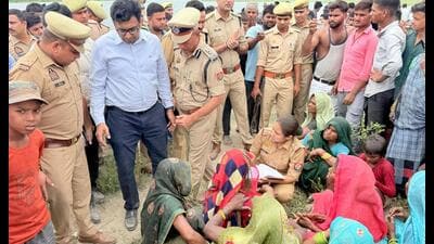 All six were pulled out by rescue teams, but none could survive. Two died during treatment while four were declared dead on the spot, police said (HT Photo)