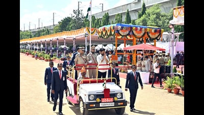 Hyderabad, Jun 01 (ANI): Telangana Chief Minister Revanth Reddy greets the gathering, on the occasion of Telangana Formation Day, at Secunderabad Parade Grounds in Hyderabad on Monday. (ANI Photo) (Telangana CMO - X) Hyderabad, Jun 01 (ANI): Telangana Chief Minister Revanth Reddy greets the gathering, on the occasion of Telangana Formation Day, at Secunderabad Parade Grounds in Hyderabad on Monday. (ANI Photo) (Telangana CMO - X)