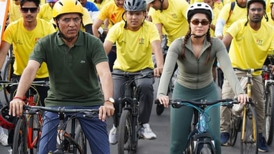 “To be a part of this amazing initiative Sundays on Cycle that has been spreading awareness about the need for fitness and environment protection by choosing cycling, is truly exciting. This is a powerful extension to our Honourable Prime Minister Narendra Modi Ji’s Fit India Movement initiative and I’m proud to have participated and done my bit,” Sharvari added. “To be a part of this amazing initiative Sundays on Cycle that has been spreading awareness about the need for fitness and environment protection by choosing cycling, is truly exciting. This is a powerful extension to our Honourable Prime Minister Narendra Modi Ji’s Fit India Movement initiative and I’m proud to have participated and done my bit,” Sharvari added. 