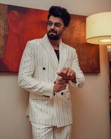 Maniesh Paul has shown love to the PBKS team! Maniesh Paul has shown love to the PBKS team!