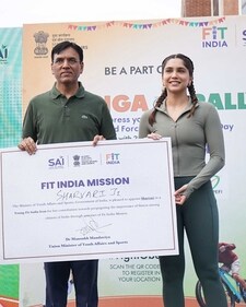 Actor Sharvari was felicitated as the Young Fit India Icon on Sunday. Actor Sharvari was felicitated as the Young Fit India Icon on Sunday.
