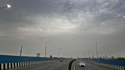 A view of the pre-monsoon black cloudy weather on the Gurugram-Sohna road near Sector 66, in Gurugram, India, on June 2, 2025. (HT File) A view of the pre-monsoon black cloudy weather on the Gurugram-Sohna road near Sector 66, in Gurugram, India, on June 2, 2025. (HT File)