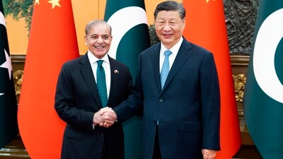 Chinese President Xi Jinping with Pakistani Prime Minister Shehbaz Sharif. (AP) Chinese President Xi Jinping with Pakistani Prime Minister Shehbaz Sharif. (AP)
