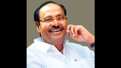 Amid the ongoing feud in PMK between father and son, MP Anbumani Ramadoss met his father and party founder S Ramadoss at their ancestral residence on Thursday (file photo) Amid the ongoing feud in PMK between father and son, MP Anbumani Ramadoss met his father and party founder S Ramadoss at their ancestral residence on Thursday (file photo)