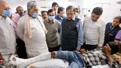 Karnataka Chief Minister Siddaramaiah meets an injured at a hospital following a stampede near the Chinnaswamy Stadium after a large number of fans gathered for the felicitation of IPL 2025 winning Royal Challengers Bengaluru team, in Bengaluru. (@siddaramaiah) Karnataka Chief Minister Siddaramaiah meets an injured at a hospital following a stampede near the Chinnaswamy Stadium after a large number of fans gathered for the felicitation of IPL 2025 winning Royal Challengers Bengaluru team, in Bengaluru. (@siddaramaiah)