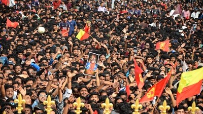 Fans throng to take pictures of Royal Challengers Bengaluru's players during celebrations at the M Chinnaswamy Stadium in Bengaluru. (AFP) Fans throng to take pictures of Royal Challengers Bengaluru's players during celebrations at the M Chinnaswamy Stadium in Bengaluru. (AFP)