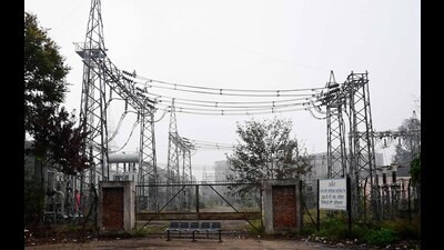 On Thursday alone, around four 11 KV feeders under the Focal Point division remained non-functional with no backup. (HT Photo) On Thursday alone, around four 11 KV feeders under the Focal Point division remained non-functional with no backup. (HT Photo)