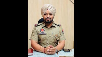 The accused, identified as ASI Kamalpreet Sharma, is currently absconding. (HT)