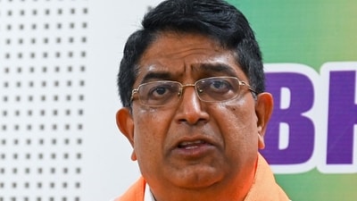 Bhaskar Rao, former Bengaluru Police Commissioner slammed the suspension of B Dayananda. Bhaskar Rao, former Bengaluru Police Commissioner slammed the suspension of B Dayananda.