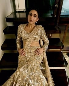 Golden lehenga – Dulhan energy activated (Pinterest)