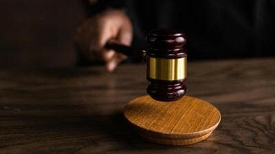 ‘Crorepati’ husband must pay ₹1 cr to abused wife: Court ‘Crorepati’ husband must pay ₹1 cr to abused wife: Court