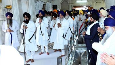 Akal Takht acting jathedar Giani Kuldeep Singh Gargaj performing’ ardas’ on the 41st anniversary of Operation Bluestar at Akal Takht in the Golden Temple complex in Amritsar on Friday. (HT Photo) Akal Takht acting jathedar Giani Kuldeep Singh Gargaj performing’ ardas’ on the 41st anniversary of Operation Bluestar at Akal Takht in the Golden Temple complex in Amritsar on Friday. (HT Photo)