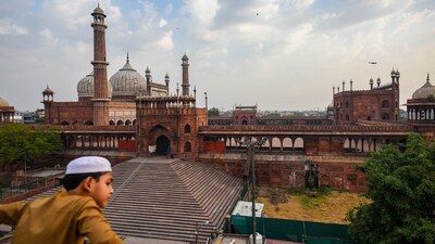 Multiple check posts have been set up across Delhi and electronic surveillance has been intensified to monitor suspicious activity. (Amal KS/Hindustan Times)
