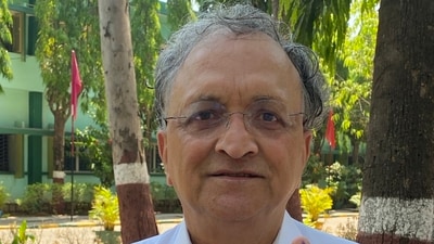 Author and historian Ramachandra Guha.
