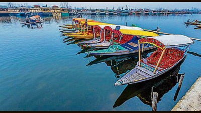 Kashmir valley will witness another heatwave in the coming days as people will celebrate Eid-ul-Adha from Saturday. The meteorological centre in Srinagar said that the dry weather will prevail for the next six days. (Shutterstock/ Representational image)